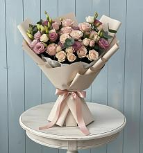 Букет цветов из:  Розы и Лизиантусы в Дмитриеве