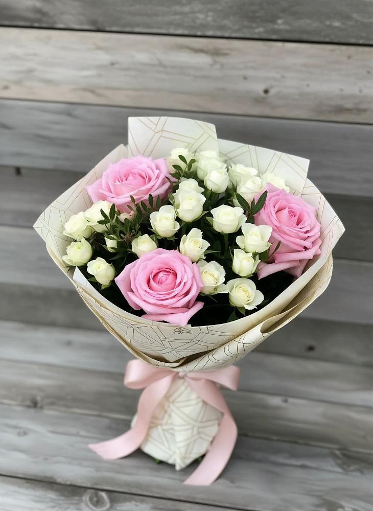 Букет цветов из: Розы в Дмитриеве