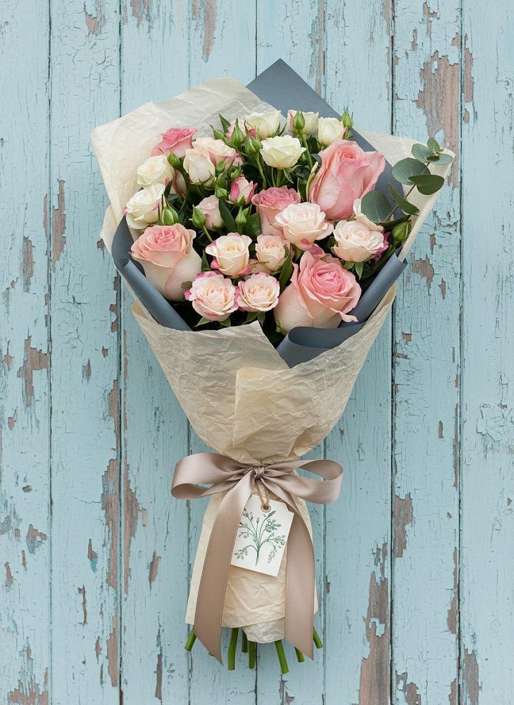 Букет цветов из: Розы в Дмитриеве