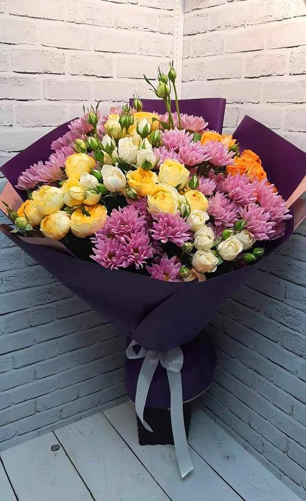 Букет цветов из: Хризантемы и Розы в Дмитриеве