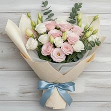Букет цветов из:  Лизиантусы в Дмитриеве