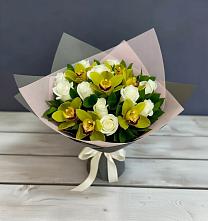 Букет цветов из:  Орхидеи и Розы в Дмитриеве