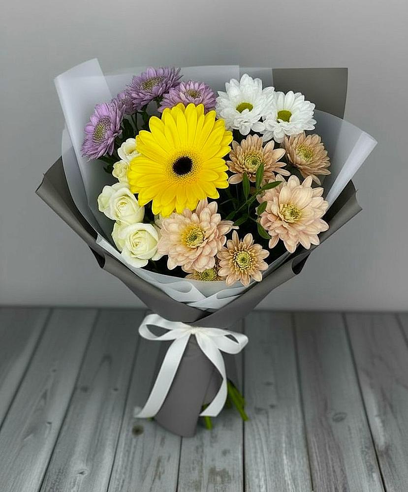 Букет цветов из: Розы, Герберы и Хризантемы в Дмитриеве