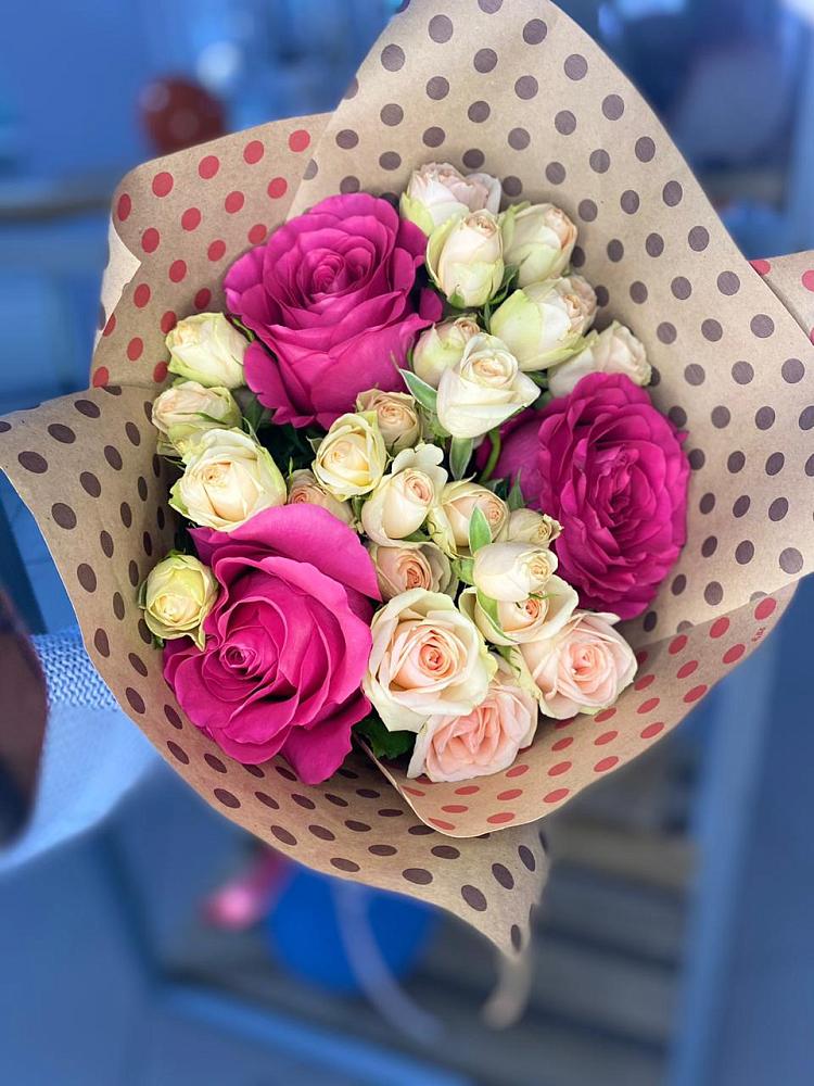 Букет цветов из: Розы в Дмитриеве