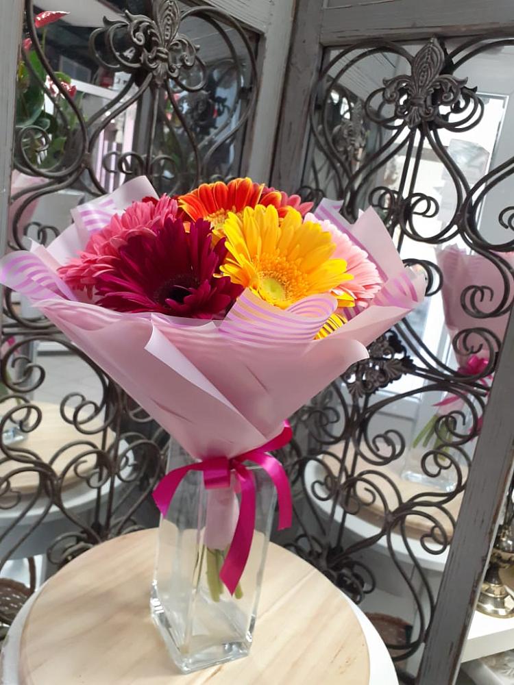 Букет цветов из: Герберы в Дмитриеве