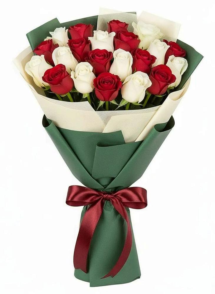 Букет Микс из красных и белых роз в Дмитриеве