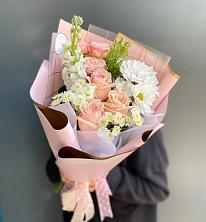 Букет цветов из:  Хризантемы и Розы в Дмитриеве