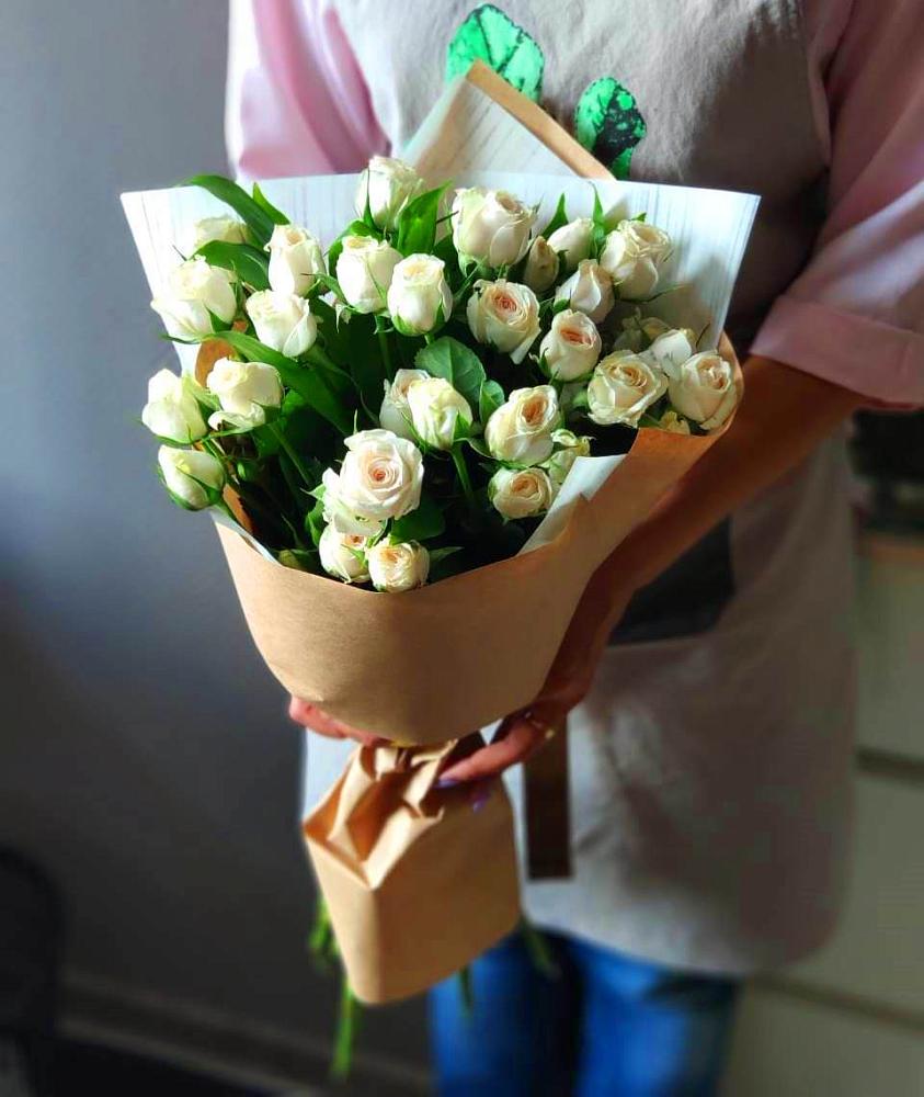 Букет цветов из: Розы в Дмитриеве