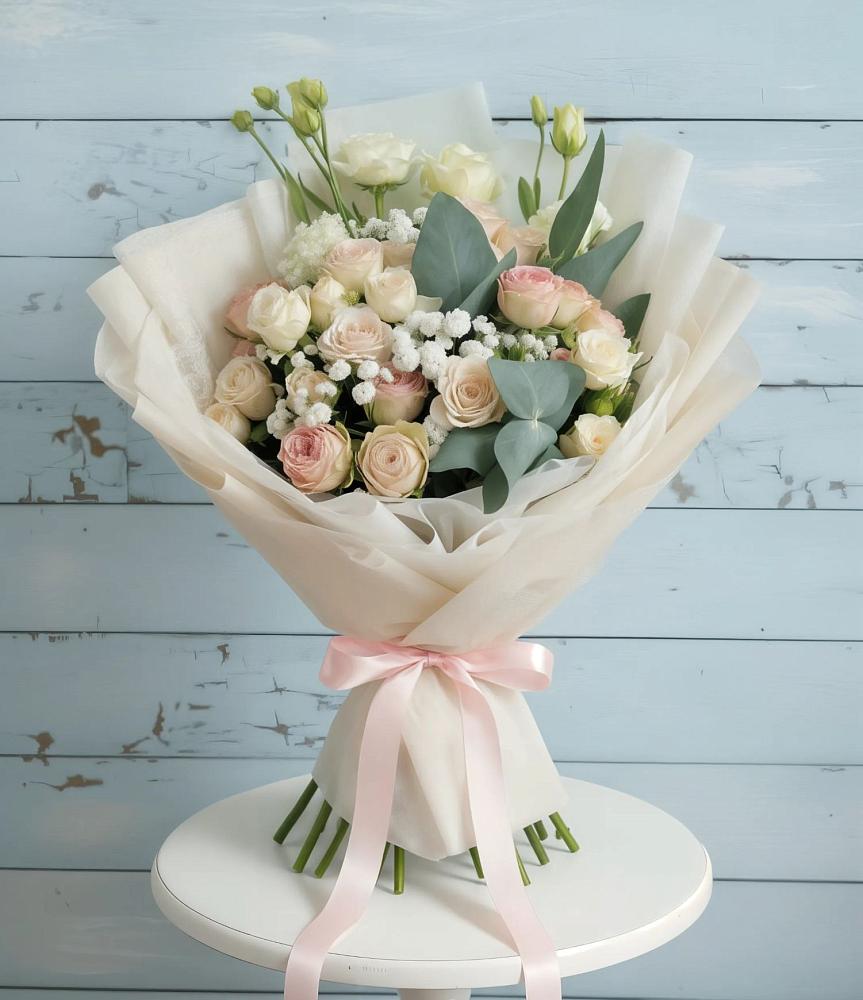 Букет цветов из: Розы и Лизиантусы в Дмитриеве