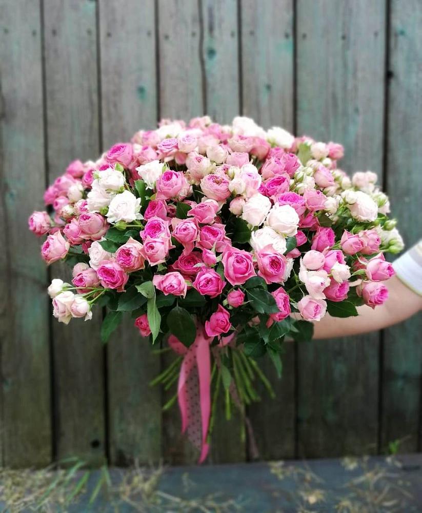 Букет Розовые кустовые розы Натали и Лав Лидия в Дмитриеве