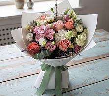 Букет цветов из:  Розы, Лизиантусы и Гвоздики в Дмитриеве