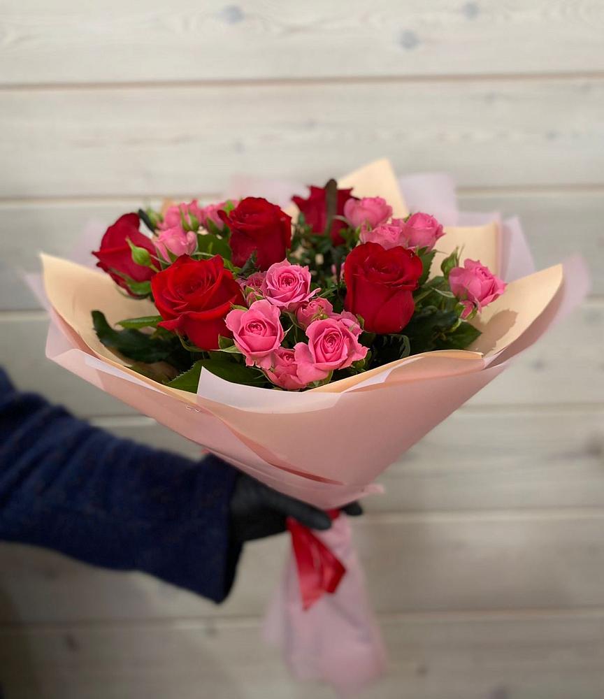 Букет цветов из: Розы в Дмитриеве