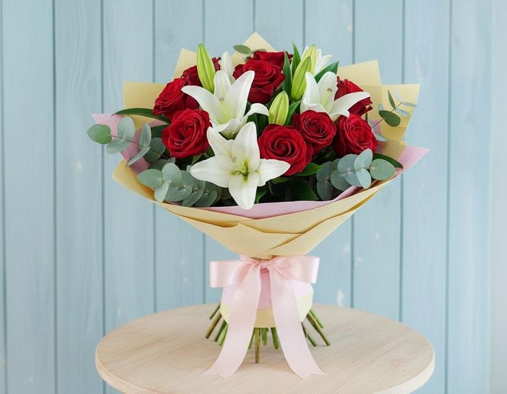 Букет цветов из: Лилии и Розы в Дмитриеве